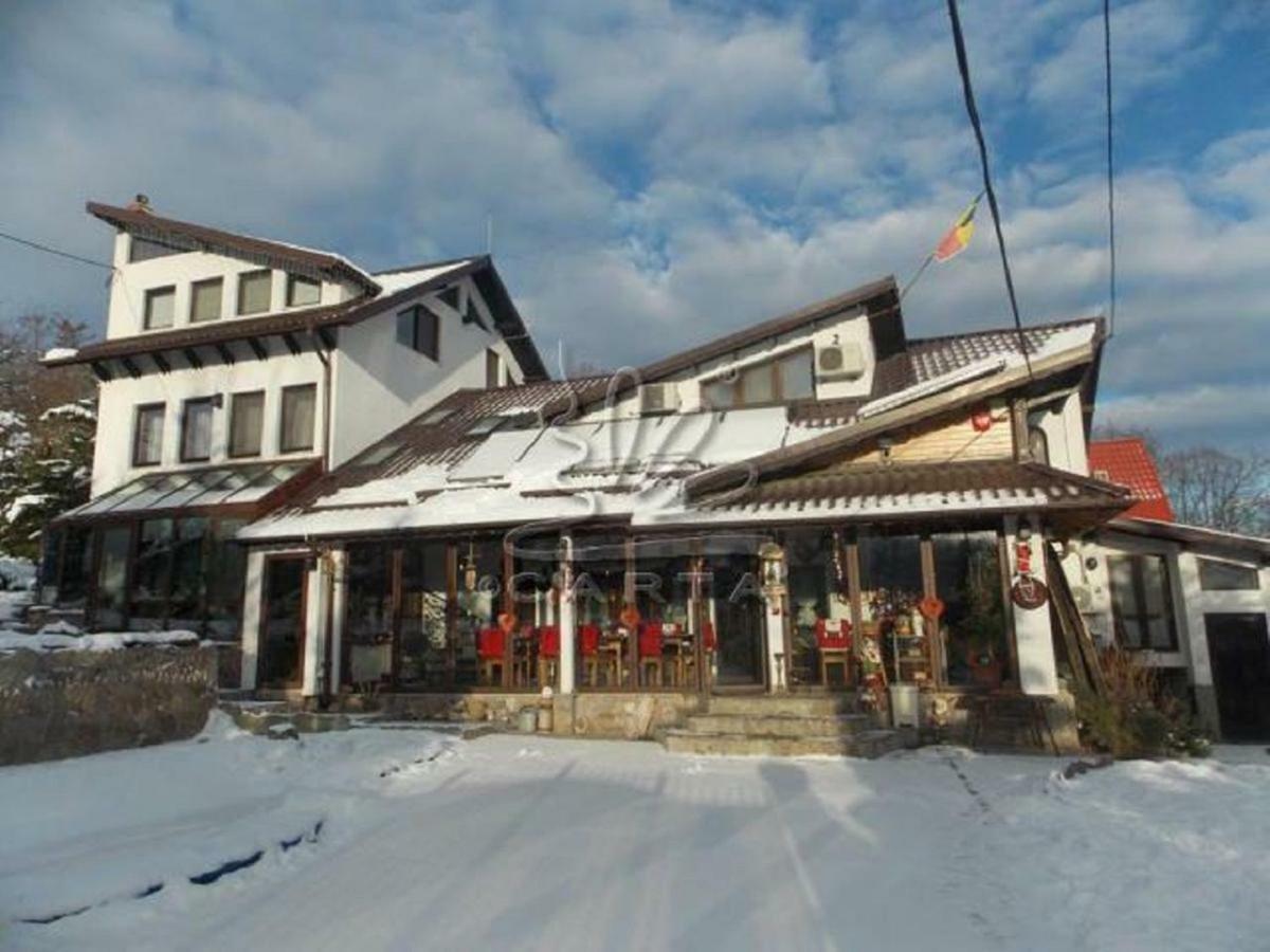 Hotel La Marele Moft Slănic Exterior foto